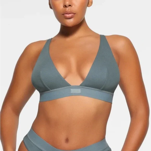 SKIMS cotton rib plunge bralette (XXS, kyanite) - Picture 9 of 11